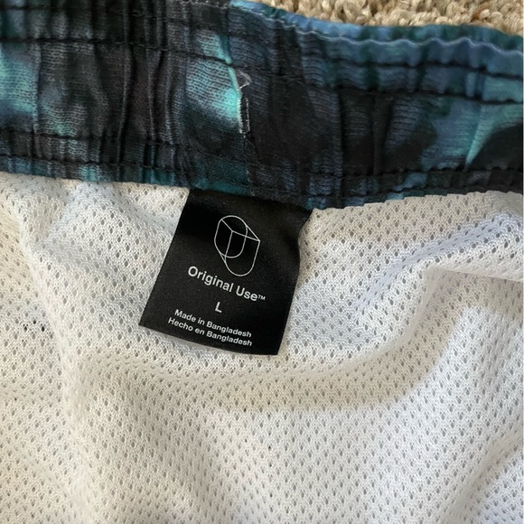 NWT Original Use Men's Blue Tie Dyed Navy Swim Trunks Inseam 7” Size Large - Picture 4 of 6
